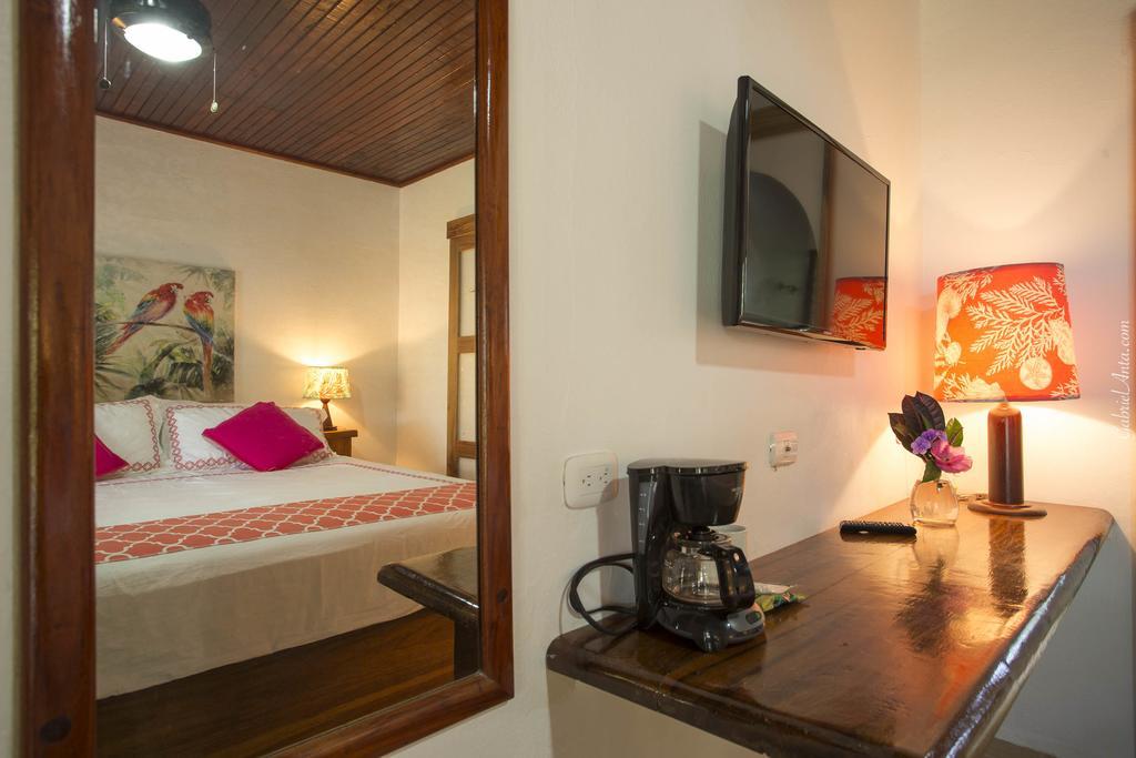 Magellan Boutique Hotel Cahuita Exterior foto